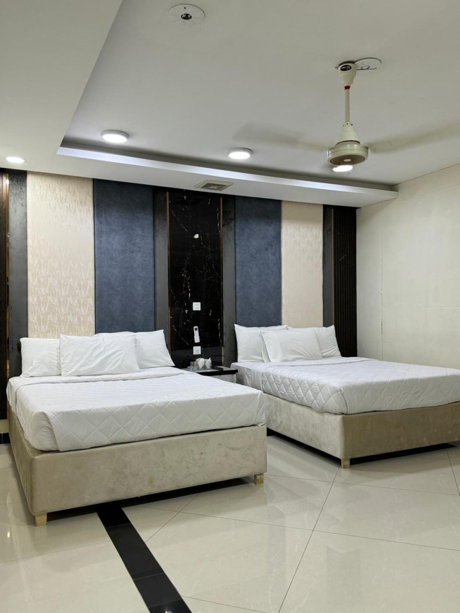 Rose Valet Guest House Исламабад Екстериор снимка
