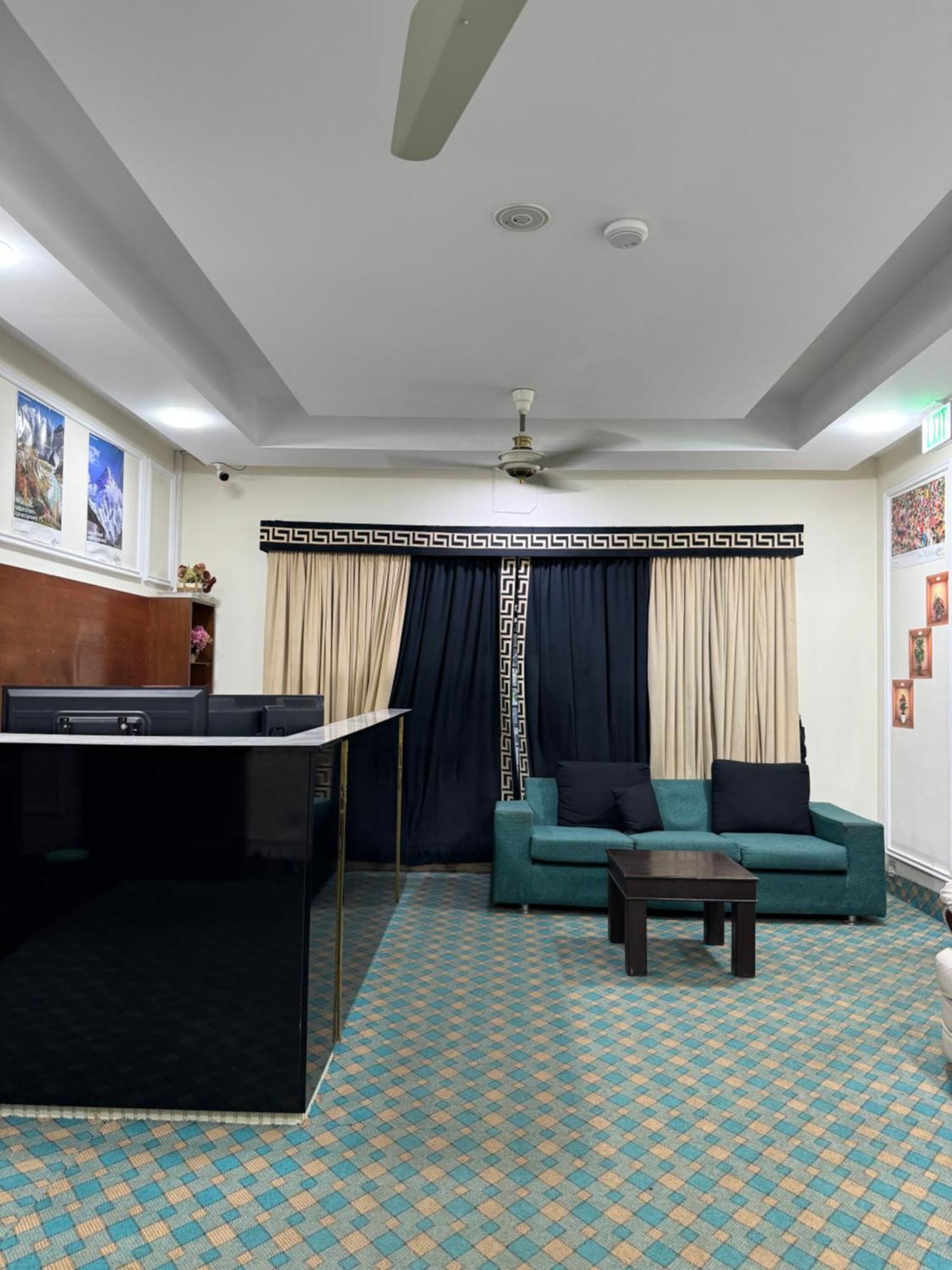 Rose Valet Guest House Исламабад Екстериор снимка